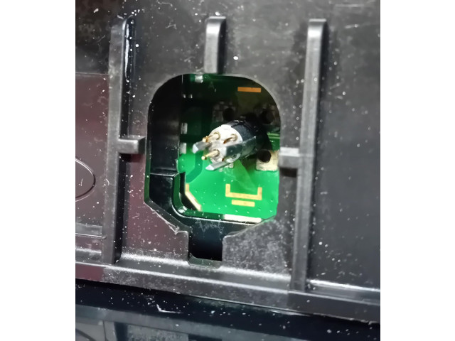 Дисплей    L1BT-18B955-FC   Ford Fiesta