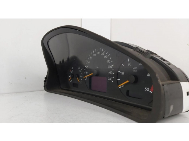 Přístrojová deska Mercedes-Benz E W210 2001 88311281, 87001357