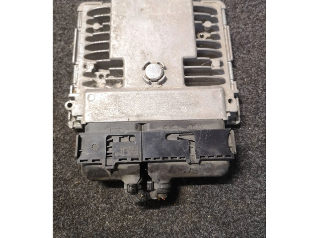 Блок управления двигателя 03F907309AA, 03F906070GL   Volkswagen Caddy