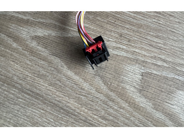 Зеркало электрическое Audi A1 2018 - года