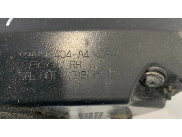 Задний фонарь правый сзади 92404A4    KIA Carens III   2013-2019 года