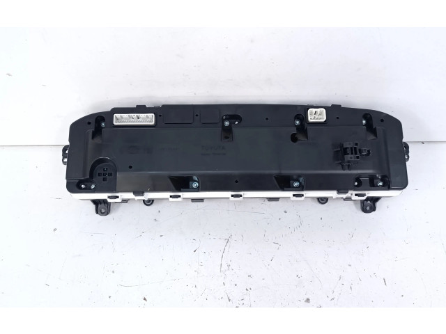 Přístrojová deska Toyota Prius+ (ZVW40) 2012 8380047590, 769315530