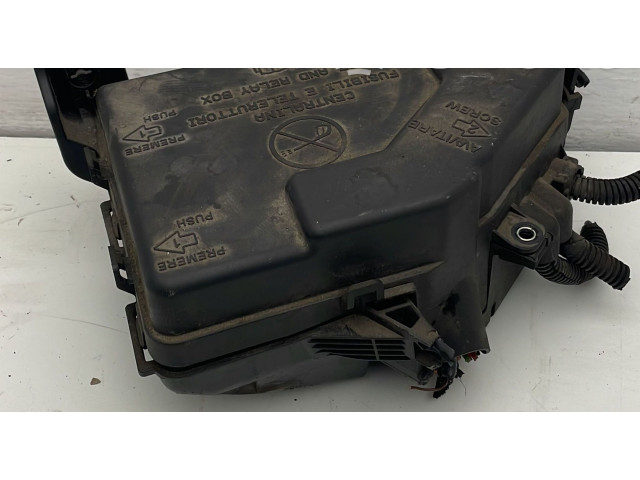   Pojistková skříňka    Alfa Romeo Giulietta 2011