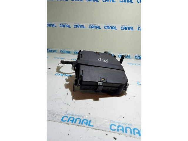 Блок предохранителей 7700856659   Renault Clio I    