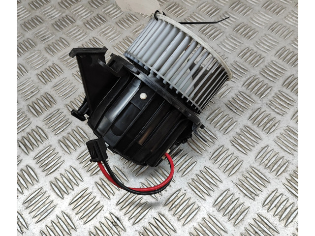 Вентилятор печки    8T1820021   Audi A5 8T 8F