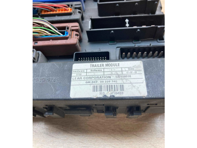 Pojistková skříňka 13112909, 519044036 Opel Vectra C 2002