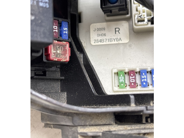 Pojistková skříňka 284B71BY0A Nissan Murano Z51 2012