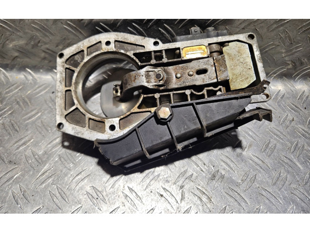 Vstřikovací lišta 0438121007, 035133353AL Audi 100 200 5000 C3