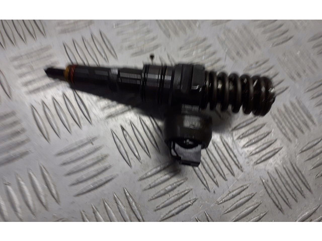 Форсунка 038130073A    Skoda Fabia Mk1 (6Y)   