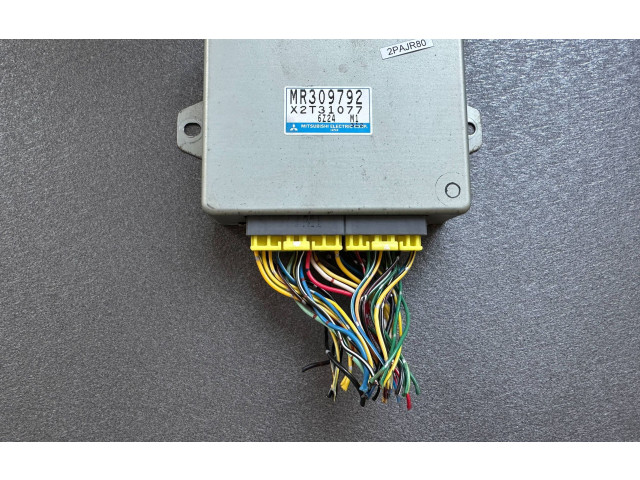 Блок управления АБС MR309792 Mitsubishi Pajero