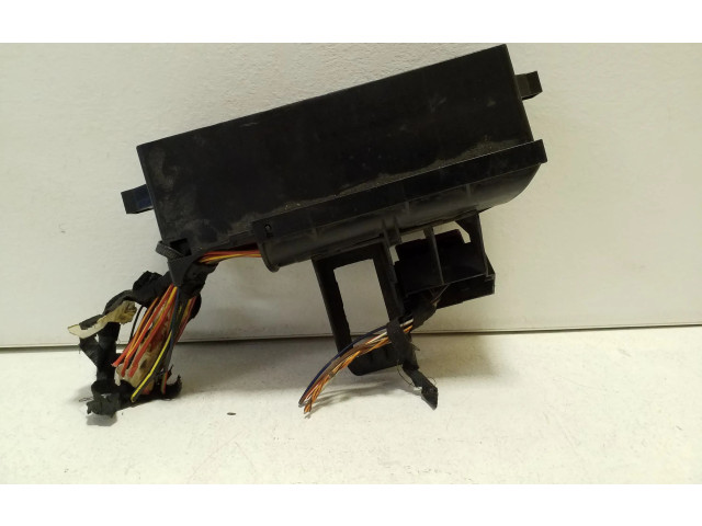 Блок предохранителей 6R0937615A Volkswagen Golf Plus