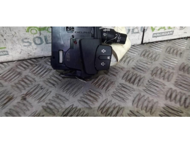 Ручка стеклоочистителей 8201590631   Renault Clio III