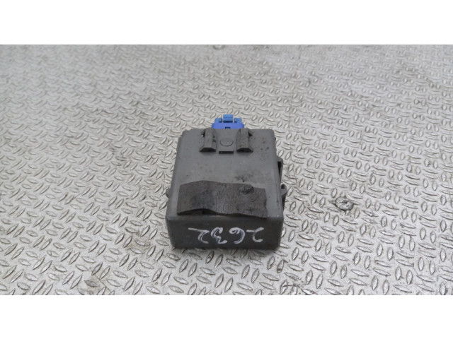 Блок управления 8965050080 Lexus LS 400