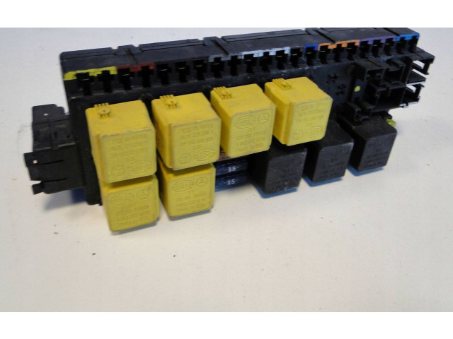 Блок предохранителей A2305454632 Mercedes-Benz SL R230