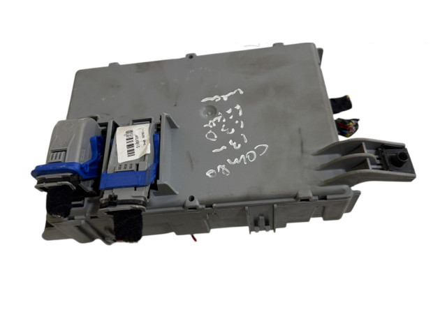 Блок предохранителей 00519383520, 28385750   Opel Combo D    