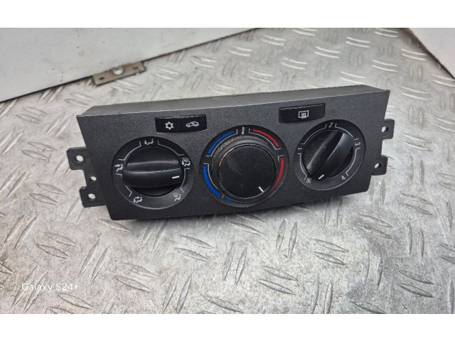 Блок управления климат-контролем 20888078 Opel Antara