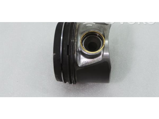 Píst 7901S, 14R0 Audi RS4 B8