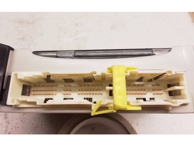 Блок управления 8922153260, 8273053J30A Lexus IS III XE30