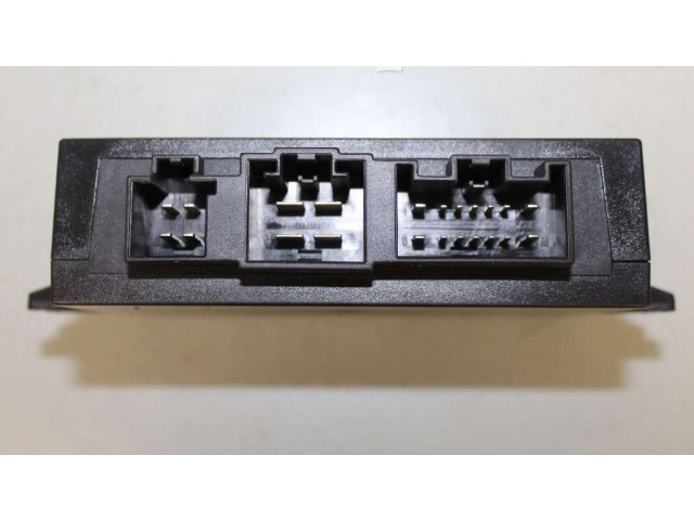 Блок управления крышки багажника 31217840   Volvo V70