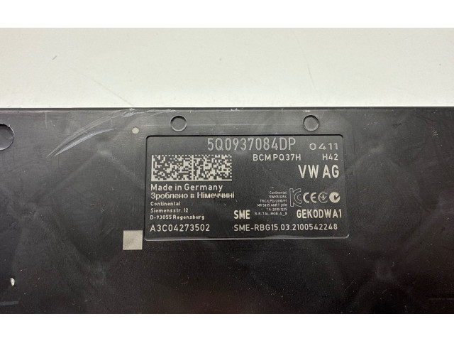 Блок комфорта 5Q0937084DP, A3C04273502 Audi Q3 F3