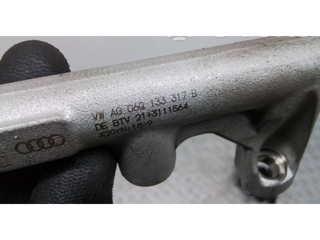 Топливная рампа 06Q133317B   Volkswagen Golf VIII  