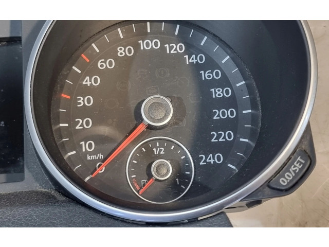 Панель приборов 5K0920871A Volkswagen Golf VI