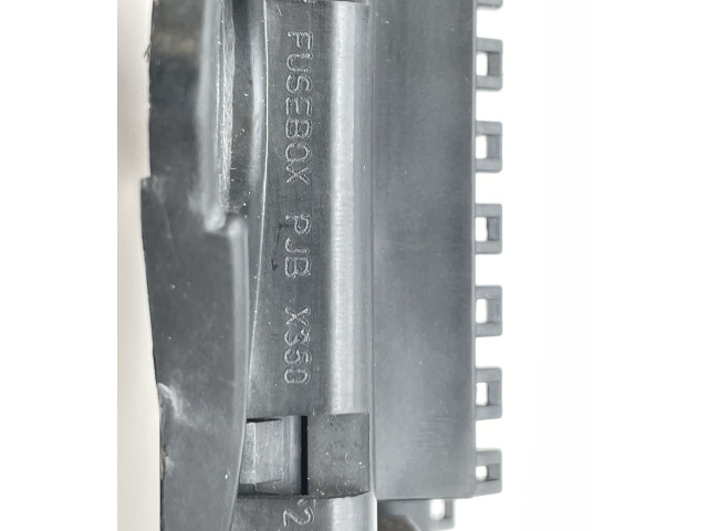 Блок предохранителей 2W9314A073CE, 2W9314A073CE Jaguar XJ X350