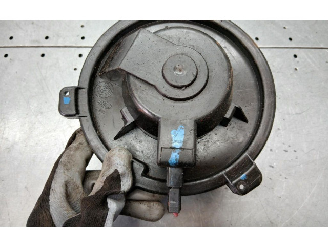 Вентилятор печки       Fiat Punto (176)