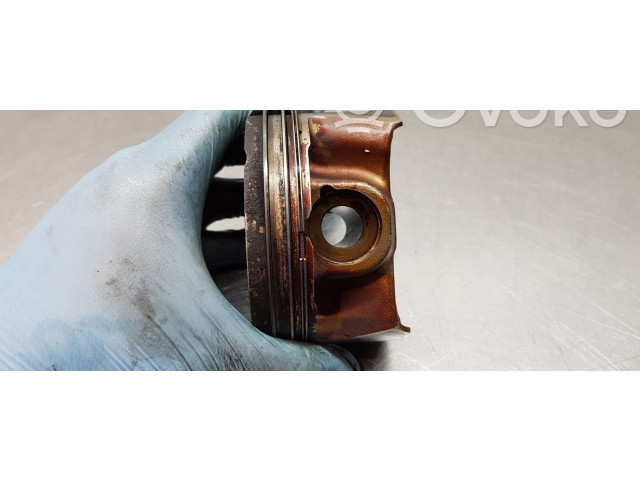 Поршень 06K107065F Volkswagen Golf SportWagen