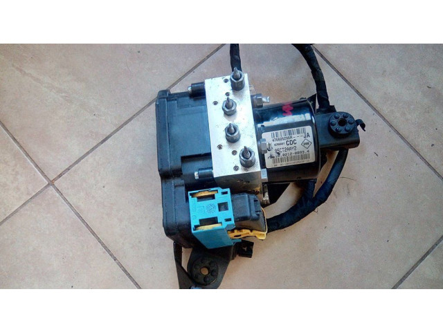 Блок АБС 476605296R   Renault  Megane III  2009-2016 года
