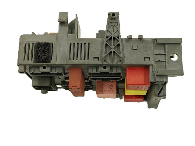   Pojistková skříňka 8200004201E, 8200283811   Renault Espace -  Grand espace IV 2004