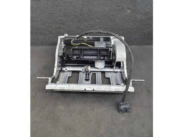 Дисплей    4E0857273F   Audi A8 S8 D3 4E