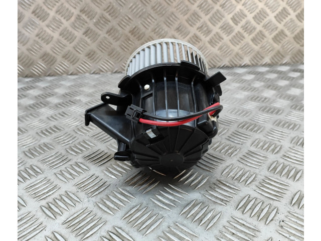 Вентилятор печки    8T1820021   Audi A5 8T 8F