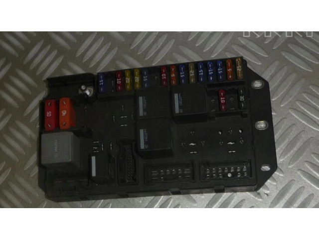 Pojistková skříňka 518880000, YQE500390 Land Rover Range Rover L322 2008