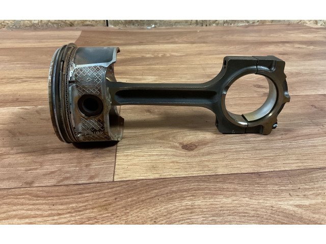 Píst Ford Mondeo Mk III CJBA