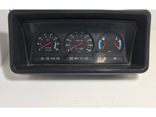 Панель приборов    Seat Ibiza I (021A)       