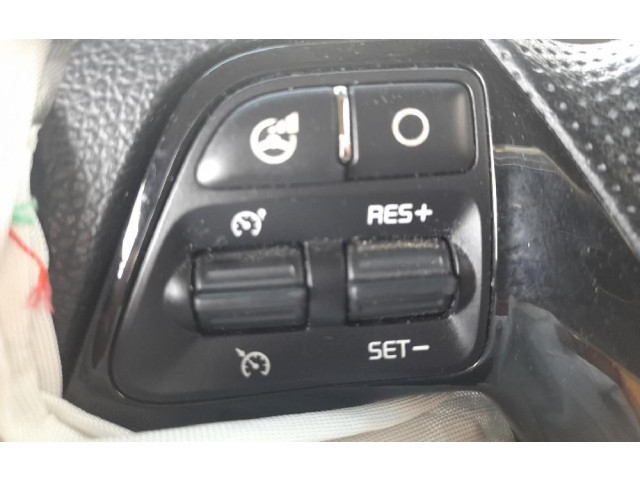 Руль KIA Ceed  2012 - 2018 года 56110A2400BWK      