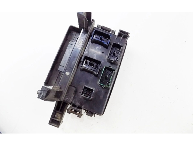 Блок предохранителей p04692026ad Dodge Magnum