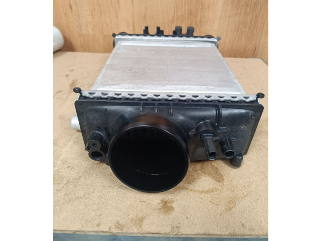 Интеркулер  A2760900214   Mercedes-Benz GLC C253 