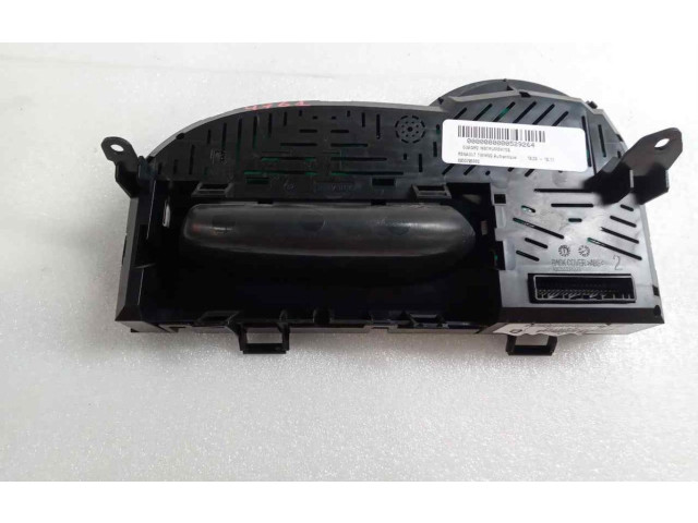 Панель приборов 8200725330 Renault Twingo II