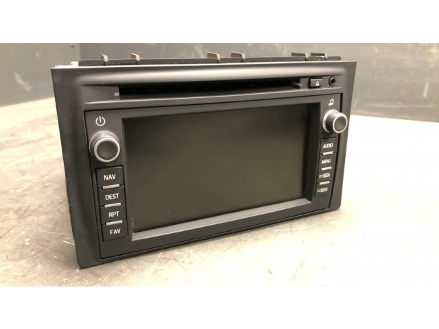 Радио/ проигрыватель CD/DVD / навигация