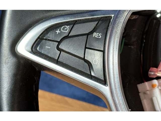 Руль Dacia Duster II 2017 - 2024 года