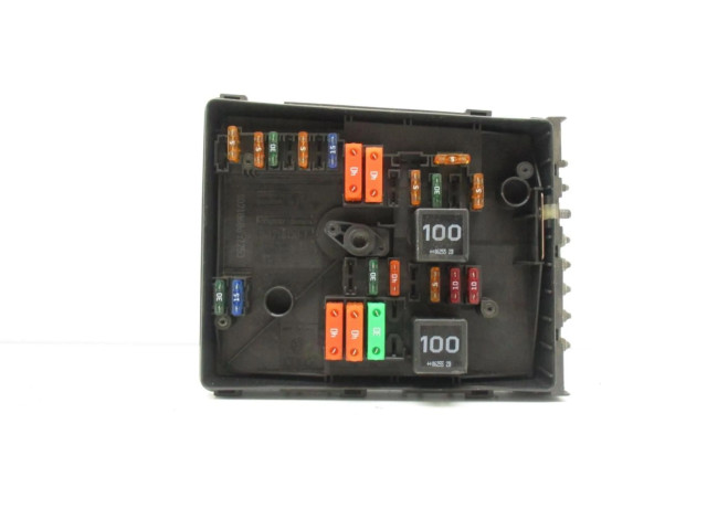 Pojistková skříňka 1K0937125A Volkswagen Caddy