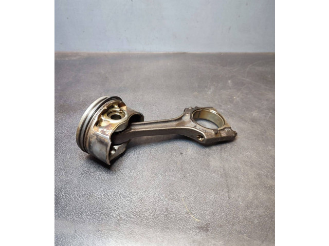 Поршень с шатуном 06K107065, 06H198401 Volkswagen Golf VII