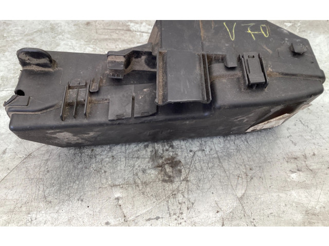 Блок предохранителей 9494210 Volvo V70