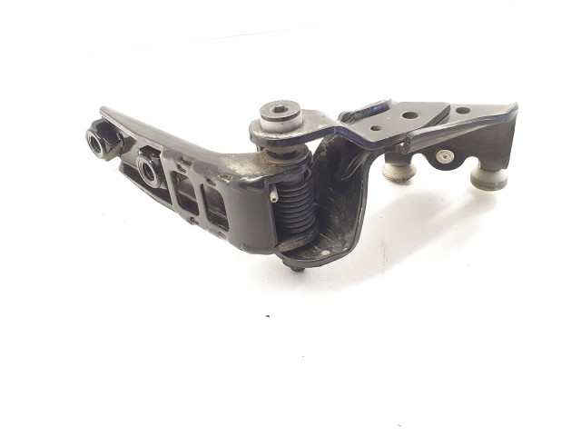 Средняя направляющая ролика / средний шарнир