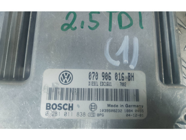 Řídící jednotka 070906016BH, 1039S08232   Volkswagen Transporter - Caravelle T5 2003