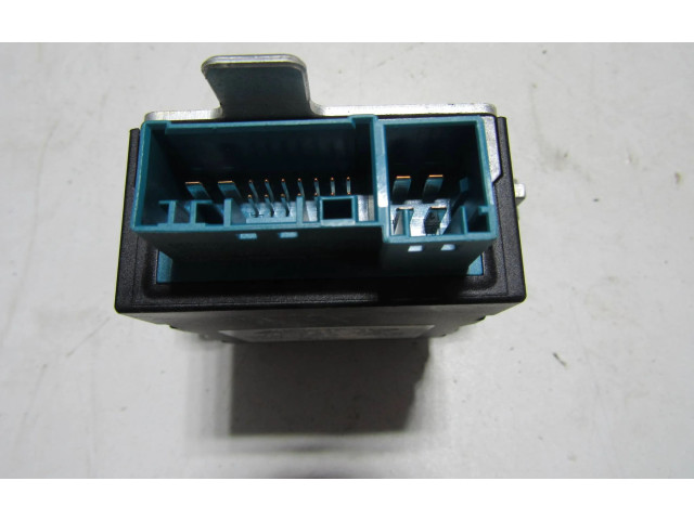 Turbodmychadlo Блок управления дверью A0009003500, A0009003500 Mercedes-Benz E AMG W212