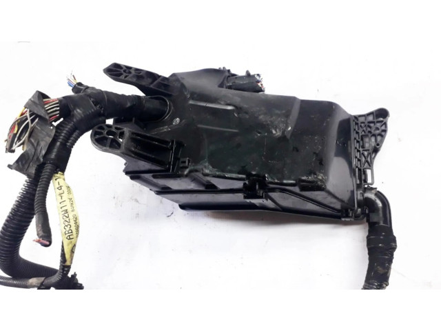 Блок предохранителей DZ0004420, AB322W11 Lexus IS 220D-250-350