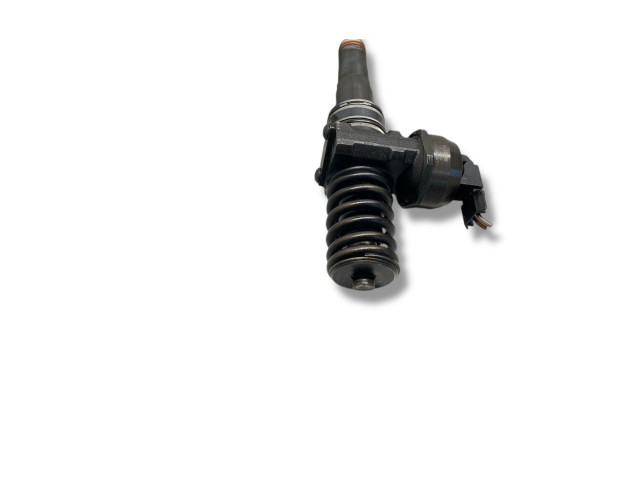 Форсунка 0414720216, 038130073ba    Audi A6 S6 C5 4B  AVF 